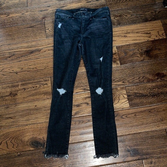 Abercrombie & Fitch Denim - Abercrombie & Fitch Harper Low Rise Ankle Distressed Black Jeans Size 25/0